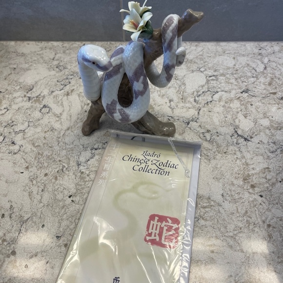 Lladro‎ -The Snake- The Chinese Zodiac Collection - Picture 15 of 15
